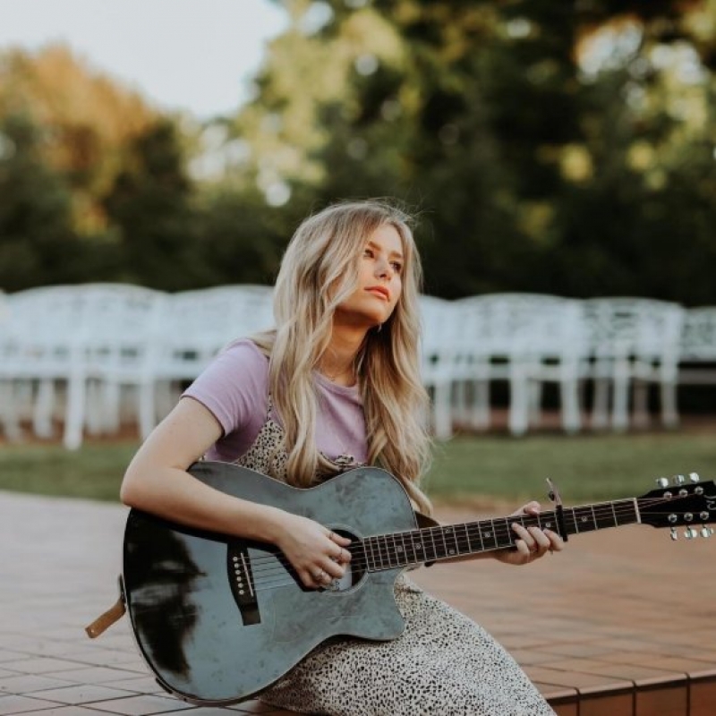 Estella Kirk - Pretty Lies